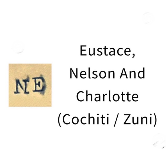 Signed - Nelson & Charlotte Eustace, Zuni. Sterling Slvr Red Coral Toggle Watch - Picture 5 of 6